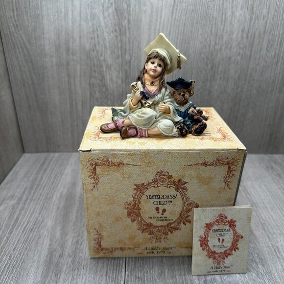 Boyds Other - Yesterdays Child Dollstone Graduation Day #3550 Lisa w/ Plato Boyds Bears